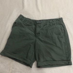 Gap Boyfriend Roll-up Khaki Shorts